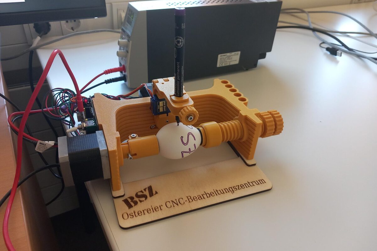 Fertiger Eggbot Zeichenroboter